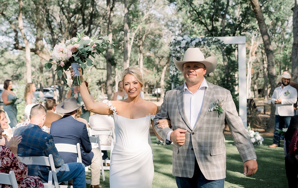 Gruene weddings thumb