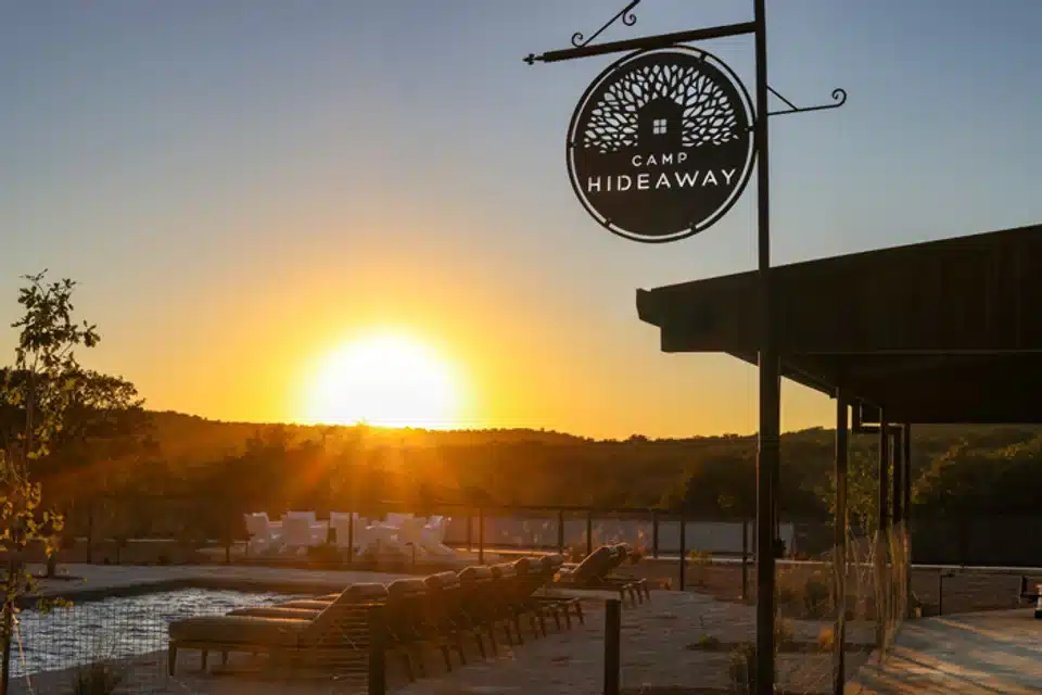 d9e92e15e70b02f6341fa7e57d1cdd29 Camp Hideaway Spicewood109